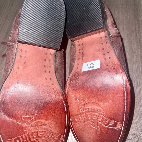 Freebird by Steven Onyx handcrafted bootie, in wine suede. - Picture 4 of 7